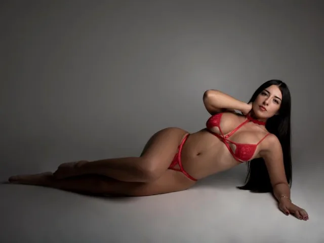 Camgirl PaolaAhdapour en live webcam amateur