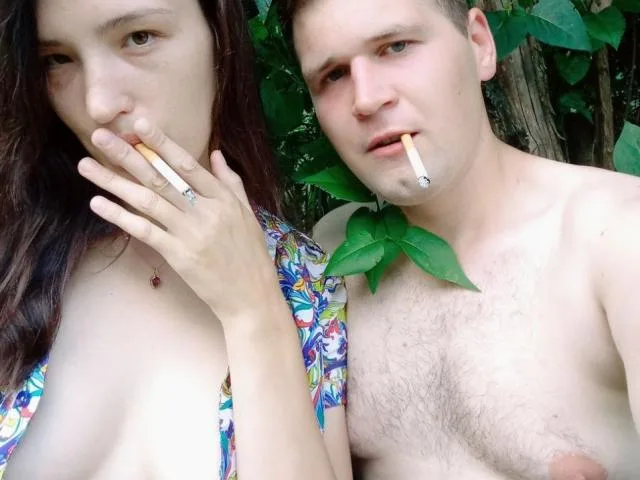 Camgirl BobbyWibesX en live webcam amateur