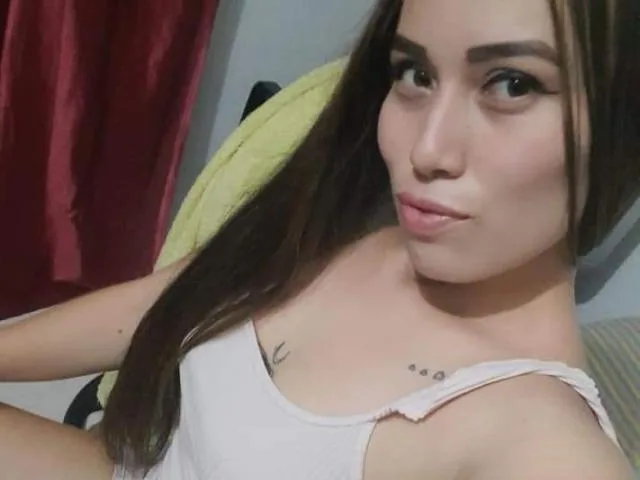 Camgirl LiaAndMelany en live webcam amateur