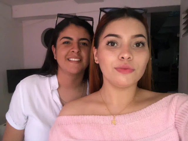 Camgirl AmberAntonella en live webcam amateur