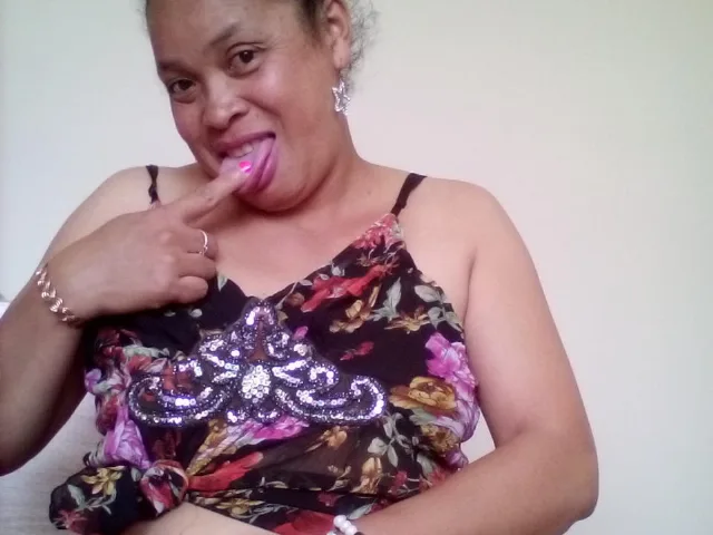 Camgirl Rahel69 en live webcam amateur