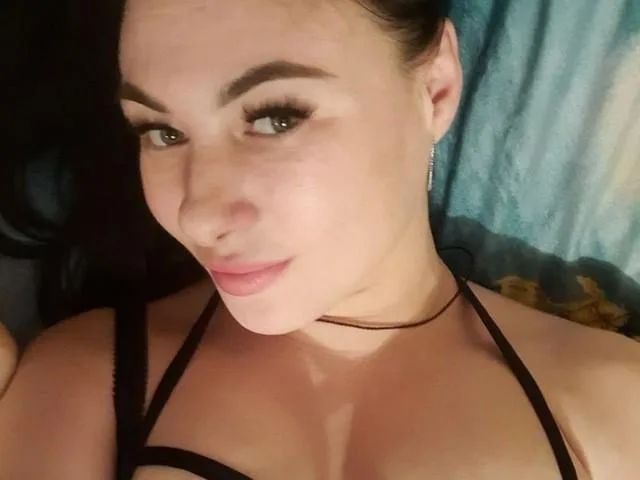 Camgirl Yulianka en live webcam amateur