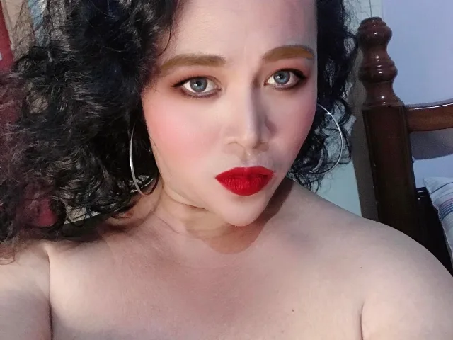 Camgirl AsianBigCockForYou en live webcam amateur