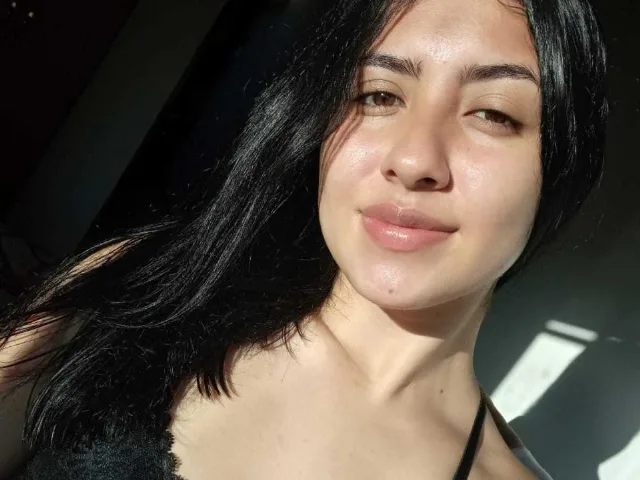 Camgirl SwetSophia en live webcam amateur