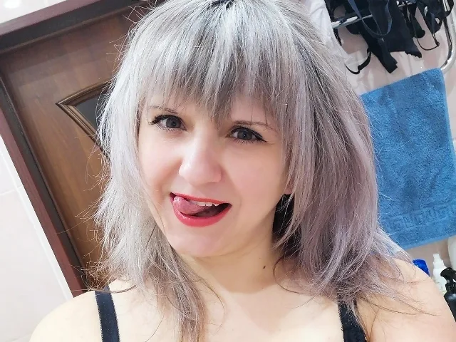 Camgirl AlbertinaVida en live webcam amateur
