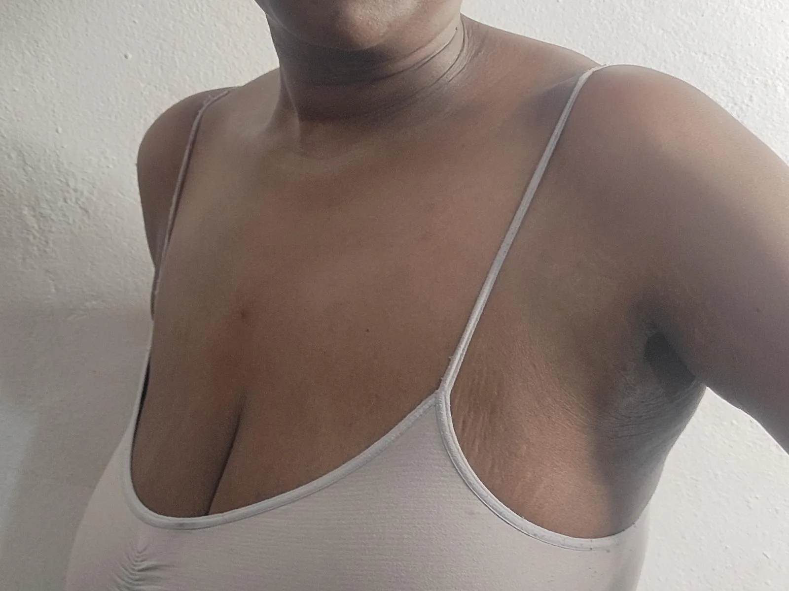 Camgirl MissiToffy en live webcam amateur sur Mustvideos