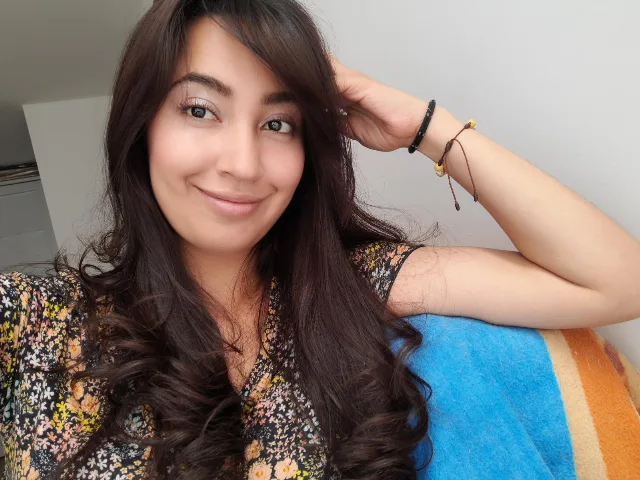 Camgirl Eliza4 en live webcam amateur
