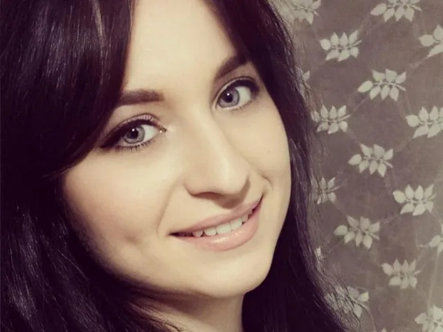 Camgirl NinaFlawlees en live webcam amateur