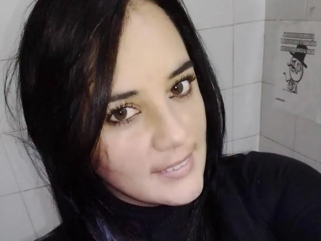 Camgirl ChanelSimkins en live webcam amateur