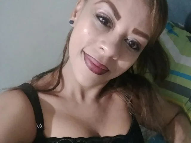 Camgirl Marli en live webcam amateur