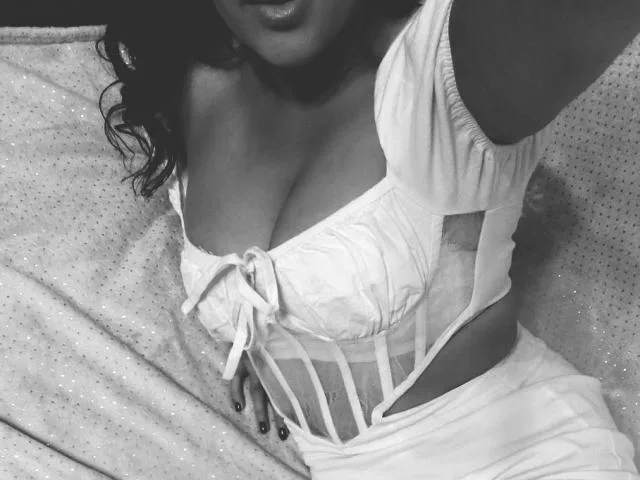 Camgirl VictoriaI69 en live webcam amateur sur Mustvideos