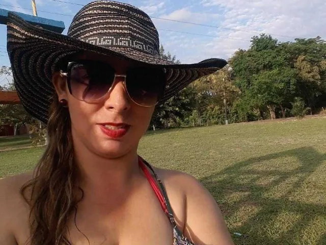 Camgirl PamelaJhons en live webcam amateur
