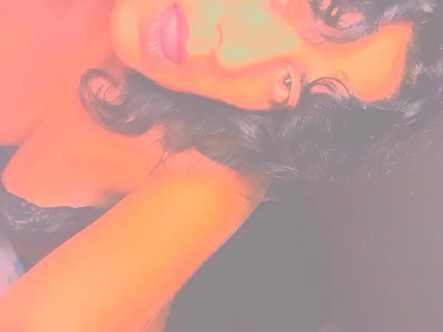 Camgirl Sololei en live webcam amateur