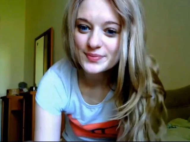 Camgirl VanillaKity en live webcam amateur