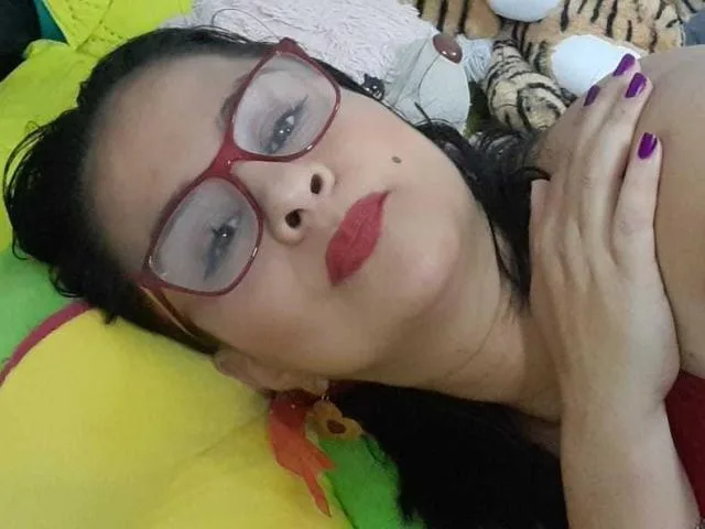 Camgirl Bellarosio en live webcam amateur