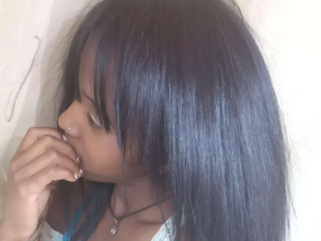 Camgirl Gatinal en live webcam amateur