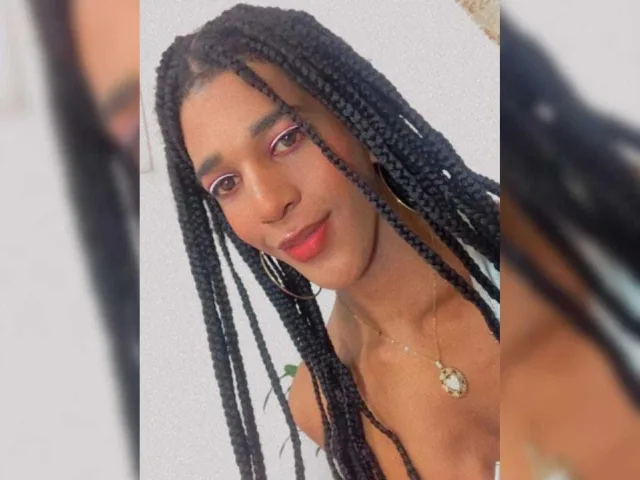 Camgirl GabrielaBigCock en live webcam amateur