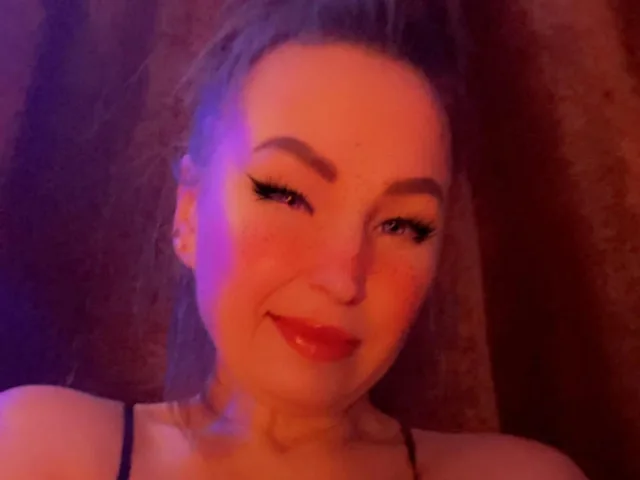 Camgirl ShySexyEva en live webcam amateur
