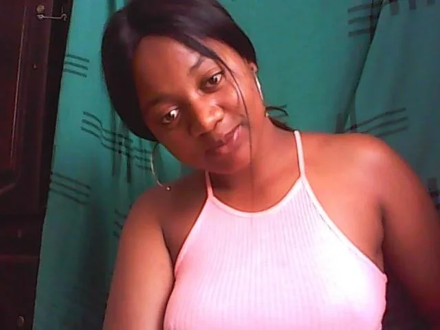 Camgirl Zayda69 en live webcam amateur sur Mustvideos