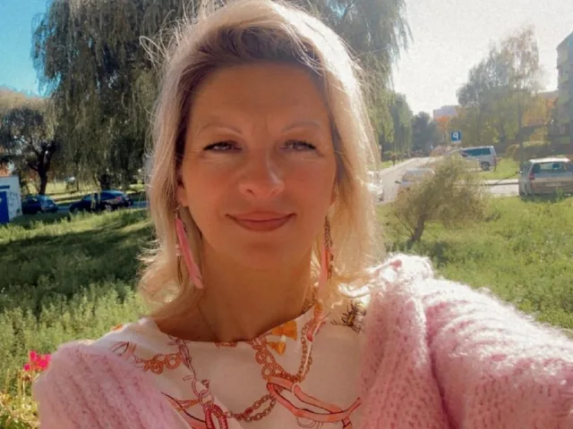 Camgirl LuxSophie en live webcam amateur