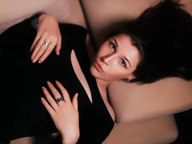 Camgirl LunaBlake en live webcam amateur