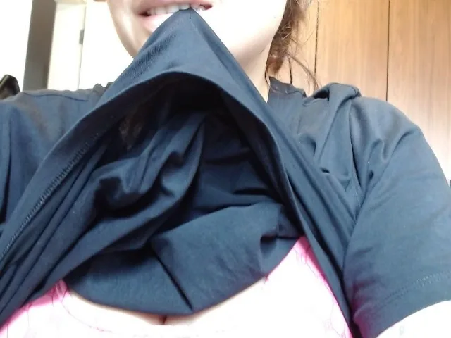 Camgirl LuxEsa en live webcam amateur