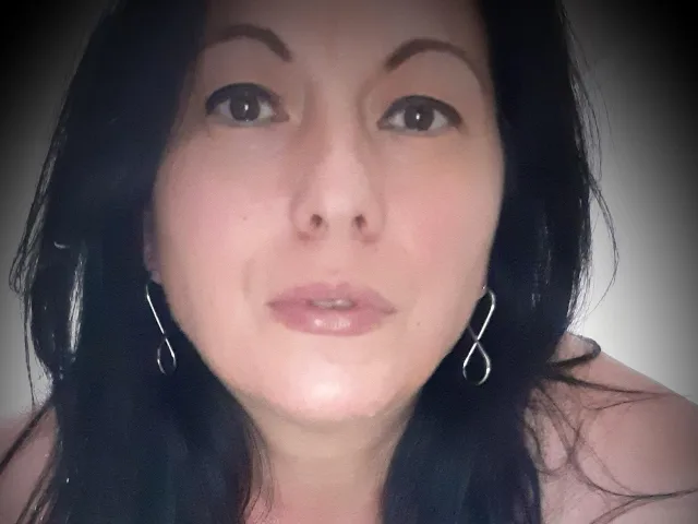 Camgirl MichaellaBella en live webcam amateur