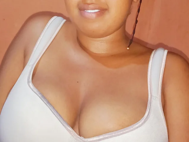 Camgirl Sanelle en live webcam amateur