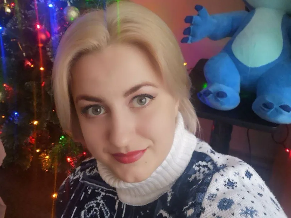 Camgirl ChristenLiviX en live webcam amateur