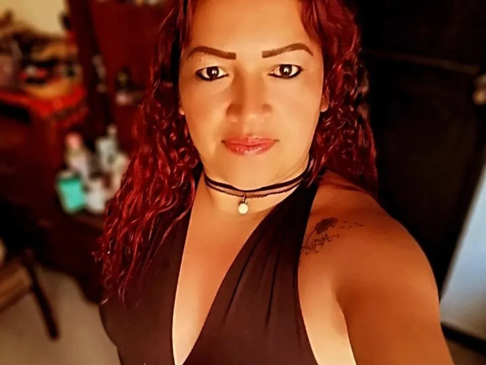 Camgirl IvannaYo en live webcam amateur sur Mustvideos