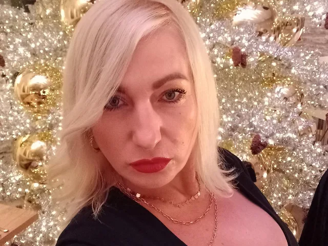 Camgirl AdeleNancie en live webcam amateur