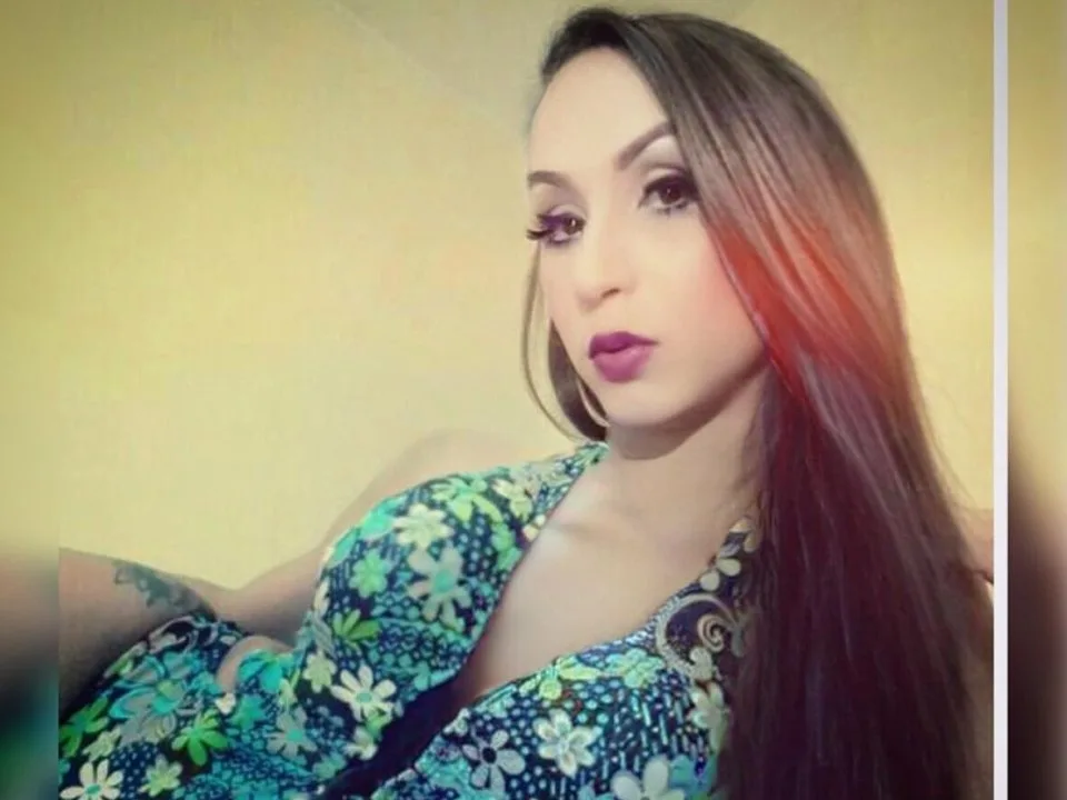 Camgirl KimberlyHerrera en live webcam amateur sur Mustvideos