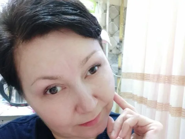 Camgirl BettaElka en live webcam amateur