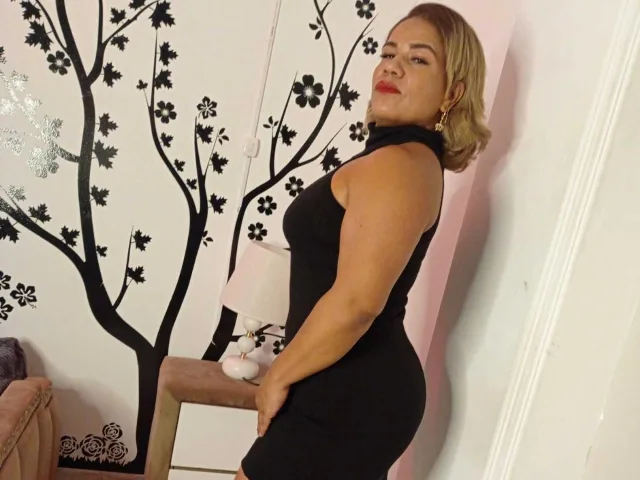 Camgirl GiovannaRicci en live webcam amateur