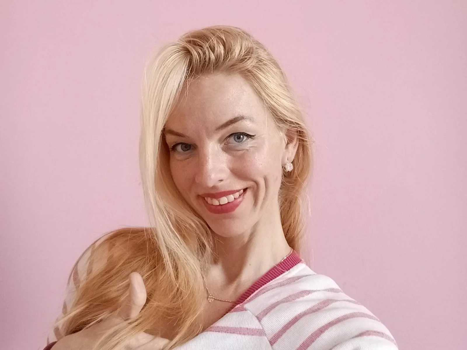 Camgirl CrystalAmebel en live webcam amateur