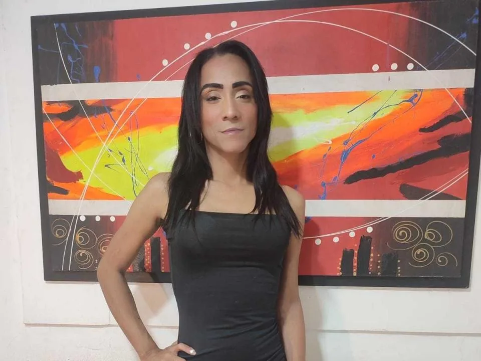 Camgirl KarlaLeonts en live webcam amateur sur Mustvideos