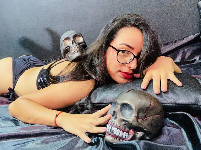 Camgirl LunaExtreme en live webcam amateur