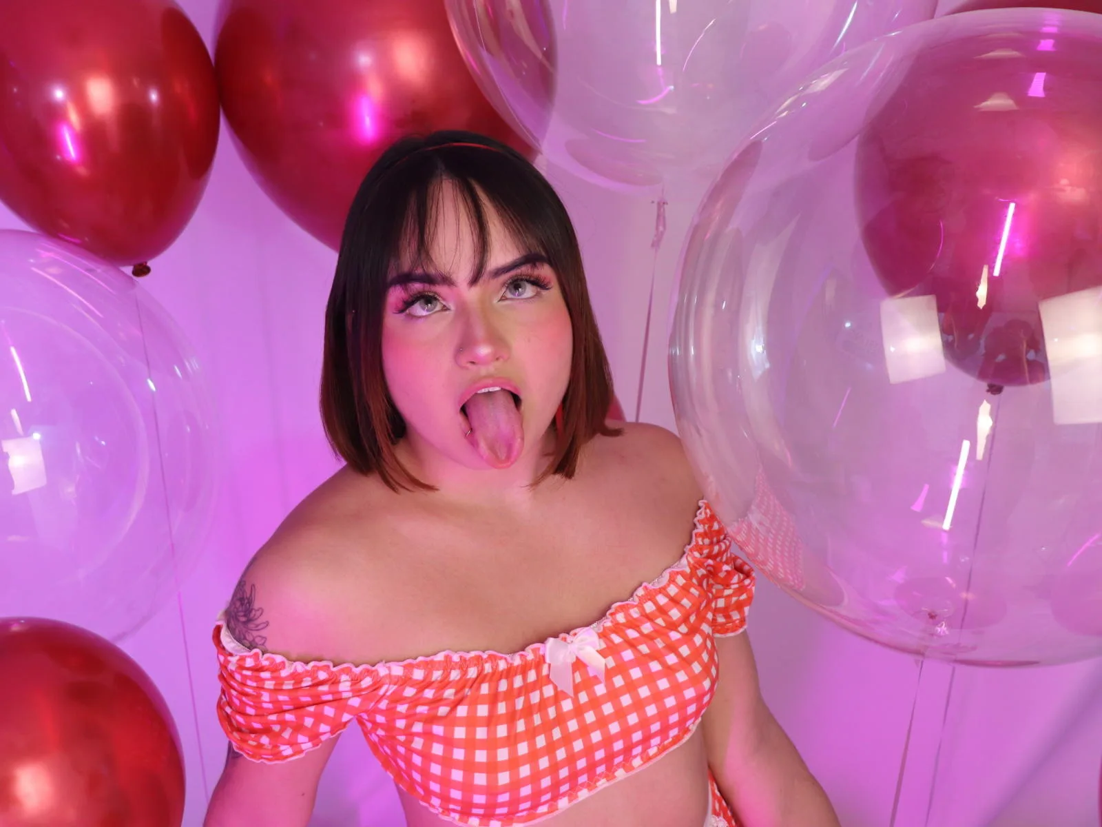 Camgirl ValeriaNovak en live webcam amateur