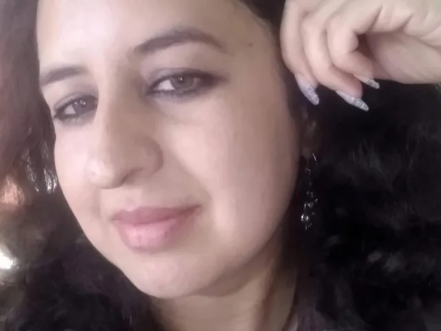 Camgirl VecinaHot69 en live webcam amateur