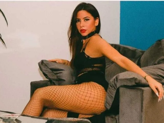 Camgirl AliahMendoza en live webcam amateur