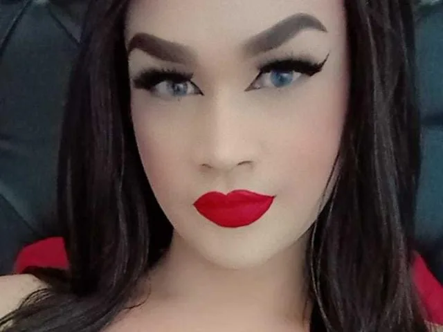 Camgirl OviliciusTs en live webcam amateur sur Mustvideos