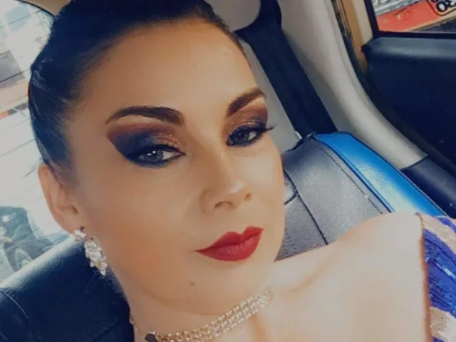 Camgirl CruellaDeVil en live webcam amateur