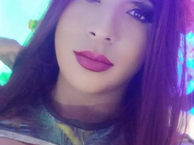 Camgirl DayanaMuscle en live webcam amateur