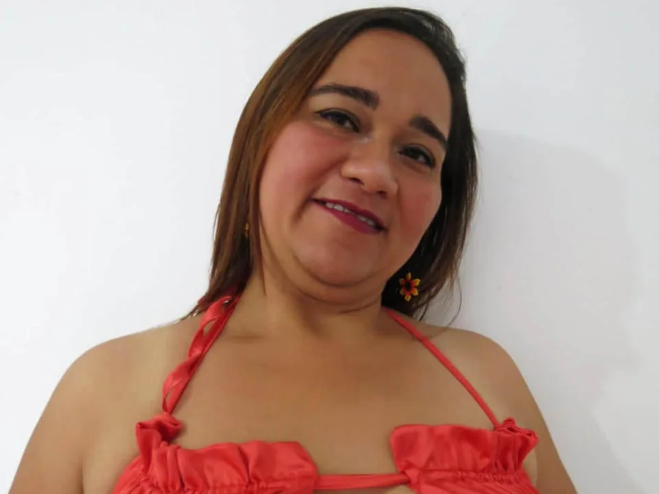 Camgirl ShairaMilf en live webcam amateur