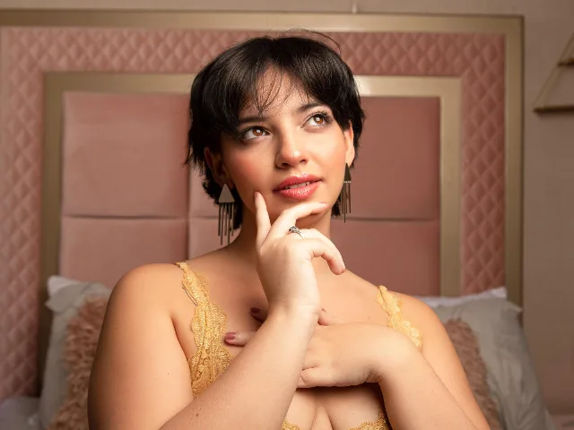 Camgirl VictoriaCortes en live webcam amateur
