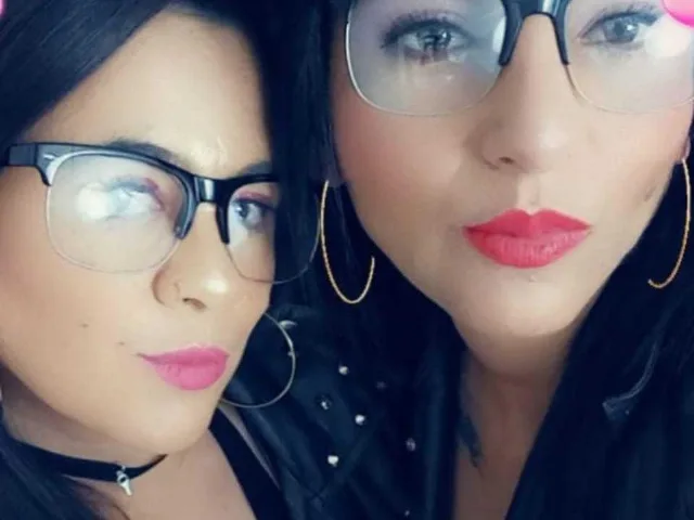 Camgirl AntonellaNScarleth en live webcam amateur
