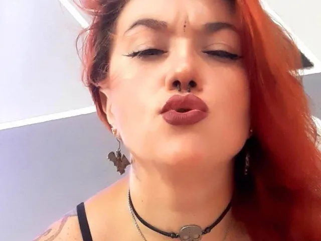 Camgirl MiaBathory en live webcam amateur