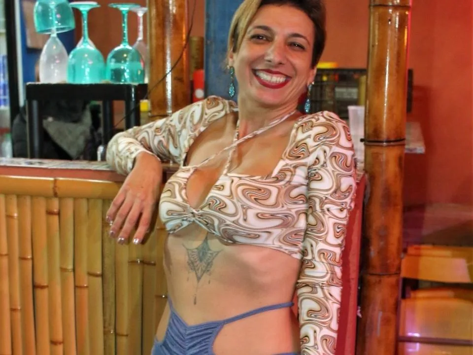 Camgirl ReneBelle en live webcam amateur sur Mustvideos