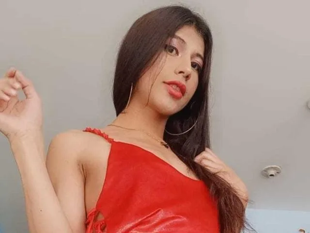 Camgirl CristinaLesmes en live webcam amateur
