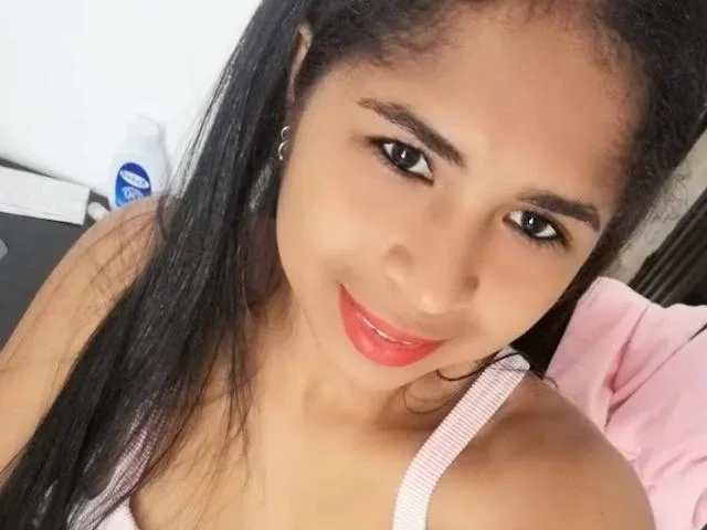 Camgirl KiaraWilliam en live webcam amateur